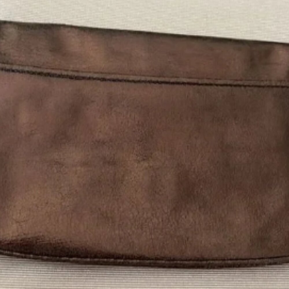 Tory Burch Metallic Leather Reva Clutch - Picture 5 of 7